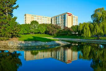 Sheraton Chicago Elk Grove Hotel 4*
