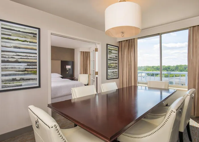 Sheraton Suites Chicago Elk Grove