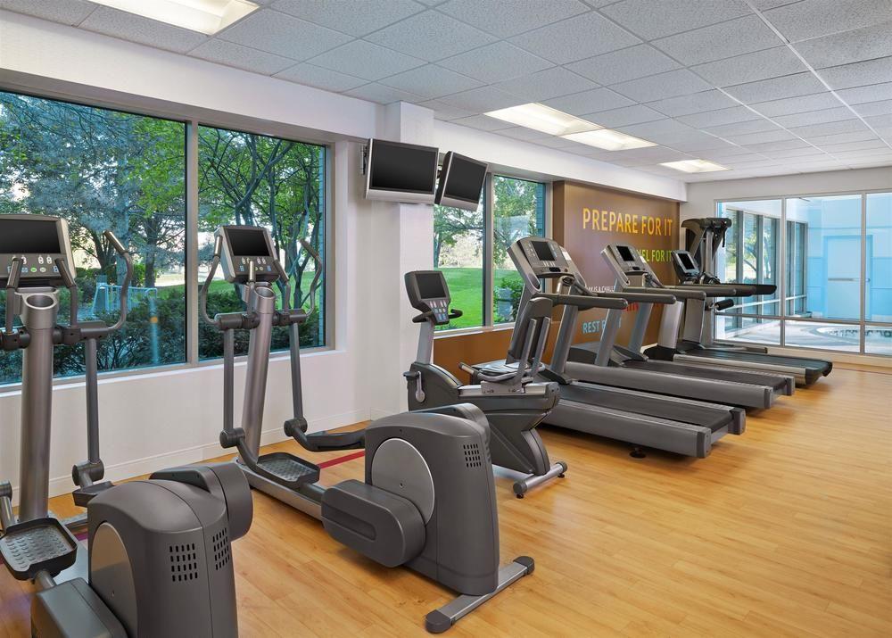 Sheraton Chicago Elk Grove Hotel